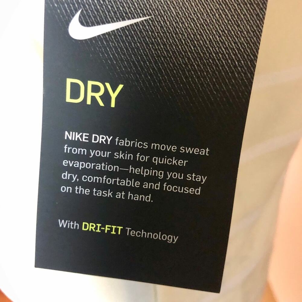 NWT Beautiful Nike Golf Shirt with Dri Fit - Picture 7 of 8